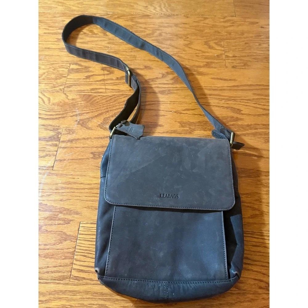 Leabags Genuine leather Classic Black Messenger Bag with Adjustable Strap